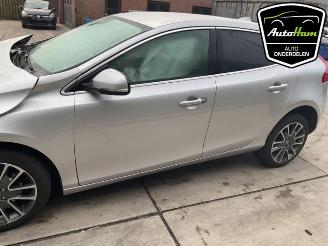 Volvo V-40 V40 (MV), Hatchback 5-drs, 2012 / 2019 1.6 T2 GTDi 16V picture 5