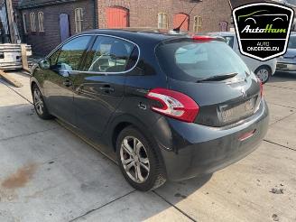 Peugeot 208 208 I (CA/CC/CK/CL), Hatchback, 2012 / 2019 1.4 16V picture 8