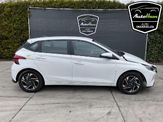 Uttjänta bilar auto Hyundai I-20 i20 (BC3), Hatchback 5-drs, 2020 1.0 T-GDI 100 Mild Hybrid 48V 12V 2023/3