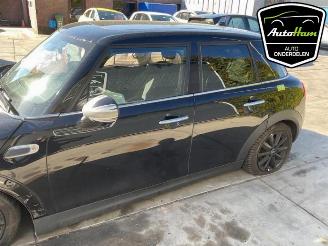 Mini Cooper Mini (F55), Hatchback 5-drs, 2013 1.5 12V Cooper picture 5