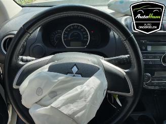 Mitsubishi Space-star Space Star (A0), Hatchback, 2012 1.0 12V picture 16