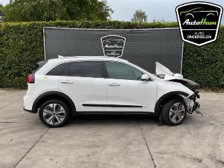 Dezmembrări autoturisme Kia Niro Niro I (DE), SUV, 2016 / 2022 E-Niro 64 kWh 2021/8