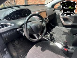 Démontage voiture Peugeot 2008 2008 (CU), MPV, 2013 / 2019 1.2 Vti 12V PureTech 82 2014/4