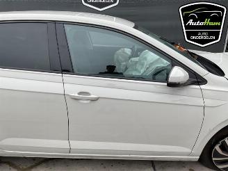 Volkswagen Polo Polo VI (AW1), Hatchback 5-drs, 2017 1.0 TSI 12V picture 12
