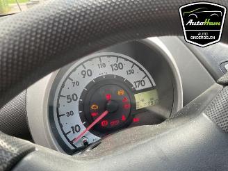 Toyota Aygo Aygo (B10), Hatchback, 2005 / 2014 1.0 12V VVT-i picture 15