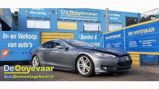Coche siniestrado Tesla Model S Model S, Liftback, 2012 85 2014/3
