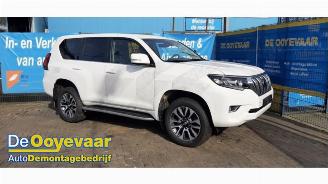 Auto da rottamare Toyota Landcruiser Land Cruiser (J15), Terreinwagen, 2009 2.8 D-4D 16V 2023/12