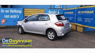 Coche siniestrado Toyota Auris Auris (E15), Hatchback, 2006 / 2012 1.8 16V HSD Full Hybrid 2010/9