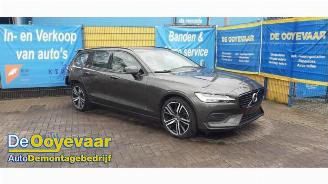demontáž osobní automobily Volvo V-60 V60 II (ZW), Combi, 2018 2.0 B3 16V Mild Hybrid 2021/1