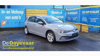 Vrakbiler auto Volkswagen Golf Golf VIII (CD1), Hatchback, 2019 1.0 TSI 12V 2021/11