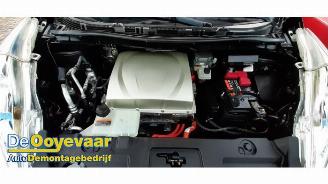 Nissan Leaf Leaf (ZE0), Hatchback, 2010 / 2017 Leaf picture 3