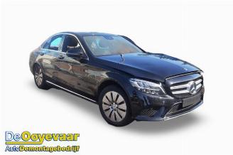 Vrakbiler auto Mercedes C-klasse C (W205), Sedan, 2013 / 2021 C-300 e 2.0 16V 4-Matic 2020/11