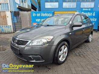 Autoverwertung Kia Cee d Cee'd Sporty Wagon (EDF), Combi, 2007 / 2012 1.4 16V 2011/4
