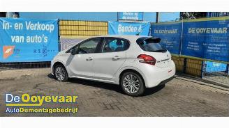 Coche siniestrado Peugeot 208 208 I (CA/CC/CK/CL), Hatchback, 2012 / 2019 1.2 Vti 12V PureTech 82 2016/4