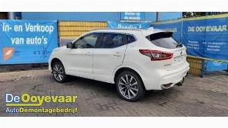 Salvage car Nissan Qashqai Qashqai (J11), SUV, 2013 1.3 DIG-T 160 16V 2019/10