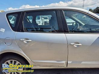 Renault Scenic Scenic III (JZ), MPV, 2009 / 2016 2.0 16V CVT picture 14