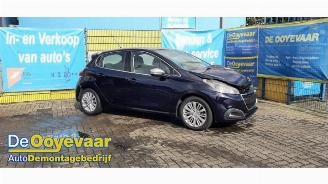 Vrakbiler auto Peugeot 208 208 I (CA/CC/CK/CL), Hatchback, 2012 / 2019 1.2 Vti 12V PureTech 82 2016/10