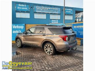 Ford Explorer  picture 1