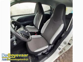 Toyota Aygo Aygo (B40), Hatchback, 2014 1.0 12V VVT-i picture 6