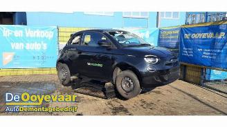 Coche siniestrado Fiat 500E 500e (332), Hatchback, 2020 42 kWh 2023/11