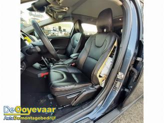 Volvo V-40 V40 Cross Country (MZ), Hatchback 5-drs, 2012 / 2019 1.5 T3 16V Geartronic picture 6