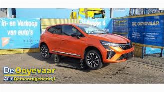 Dezmembrări autoturisme Renault Clio Clio V (RJAB), Hatchback 5-drs, 2019 1.0 TCe 90 12V 2024/4