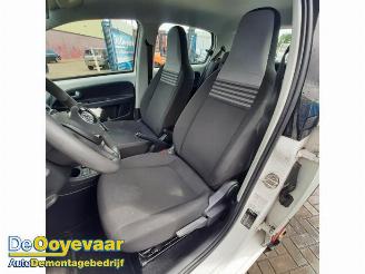 Volkswagen Up! Up! (121), Hatchback, 2011 1.0 12V 60 picture 6