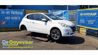Auto da rottamare Peugeot 208 208 I (CA/CC/CK/CL), Hatchback, 2012 / 2019 1.2 Vti 12V PureTech 82 2013/3