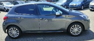 Peugeot 208 Peugeot 208 Style picture 5