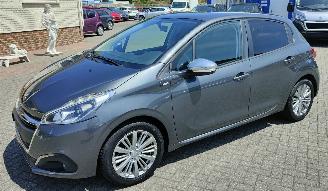 Unfallwagen Peugeot 208 Peugeot 208 Style 2016/4