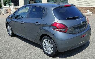 Peugeot 208 Peugeot 208 Style picture 3