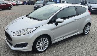 ojeté vozy osobní automobily Ford Fiesta Ford Fiesta 1,6 TDCi 70kW Titanium ( 95 gr co2 ) 2013/10