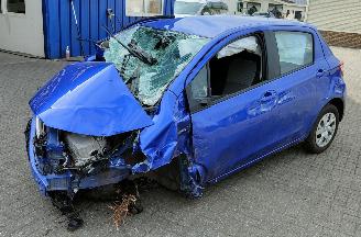 Unfallwagen Toyota Yaris Toyota Yaris Hybrid Comfort 2017/5