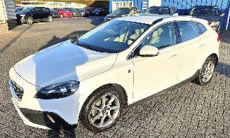 begagnad bil auto Volvo V-40 Volvo V40 Cross Country Ocean Race 2014/10