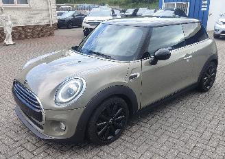 begagnad bil auto Mini Cooper MINI COOPER  1500 automaat nieuwstaat 2019/1