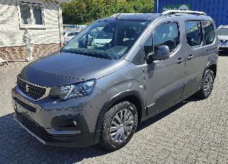 Käytettyjen passenger cars Peugeot Rifter Peugeot Rifter Allure in topstaat dealer onderhouden 2019/4