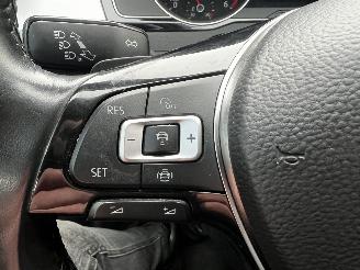 Volkswagen Passat 2.0 TDI bluemotion variant picture 16
