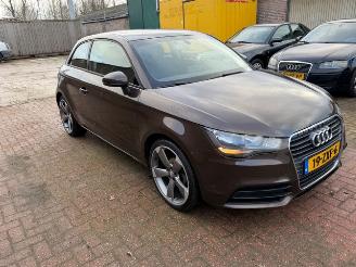 Audi A1 Audi A1 Attraction 1.6 TDI DSG picture 2
