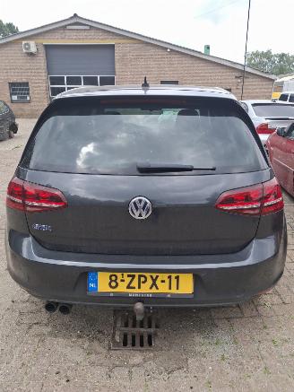 Damaged car Volkswagen Golf GTE 2015/2