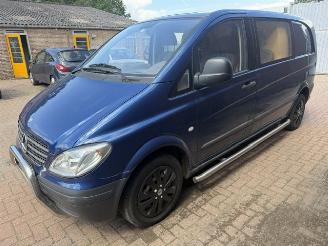 krockskadad bil auto Mercedes Vito  2004/4