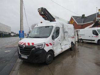 skadebil bedrijf Renault Master HOOGTEWERKER 2022/2