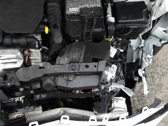 Peugeot 2008  picture 14