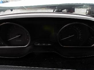 Peugeot 2008  picture 20