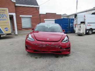 Tesla Model 3  picture 2