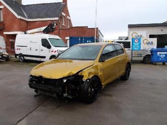damaged passenger cars Volkswagen Golf R-TYPE 2018/5