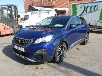 Damaged car Peugeot 3008 ALLURE 2019/4