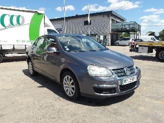 Damaged car Volkswagen Jetta  2010/6