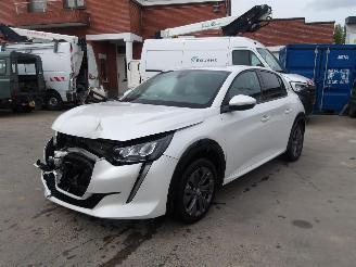 Auto incidentate Peugeot 208  2021/9