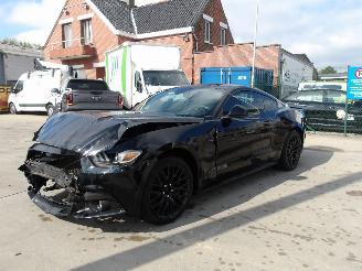 Vaurioauto  passenger cars Ford Mustang  2015/9