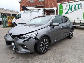 Auto incidentate Renault Clio  2023/8
